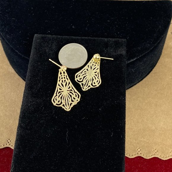 Vintage NOS 14 Karat  Gold Filigree Earrings - Picture 5 of 6